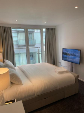Modern Luxury 2 bedroom apartment in London Excel